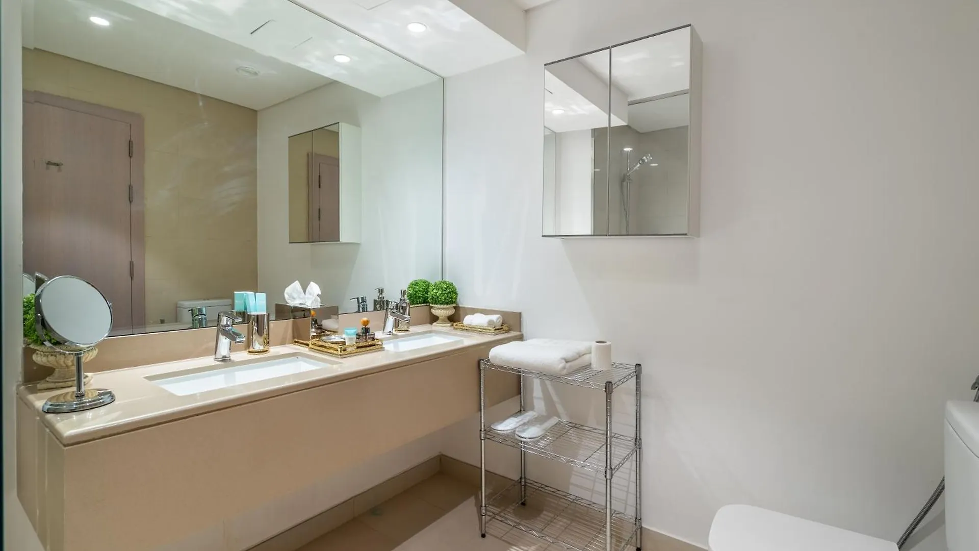 דירות אבו דאבי Yas Pearl - 2Bd By Slv